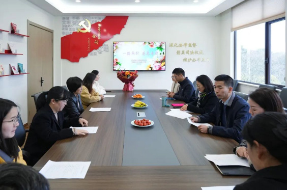 一路同行 感恩有你|学院举办退休职工欢送会